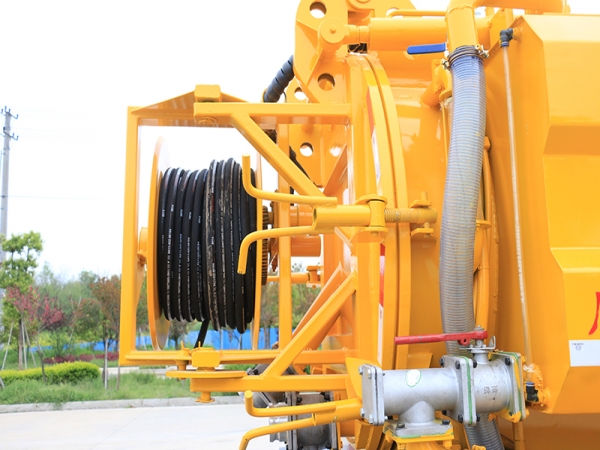 國六東風小多利卡 5方 清洗吸污車