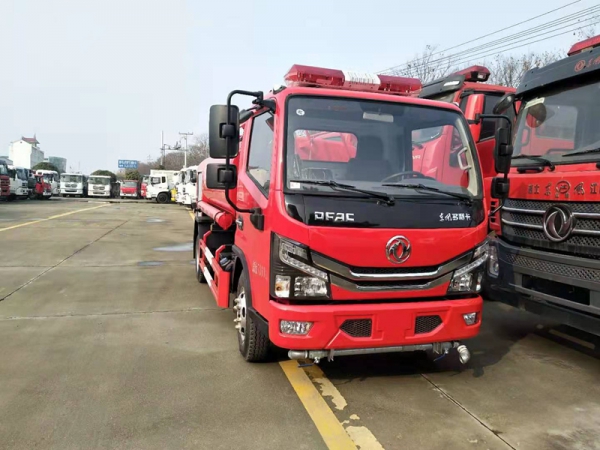 東風(fēng)單排座消防灑水車4噸-4.5噸