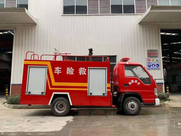 國(guó)六小型福田救險(xiǎn)消防車2噸