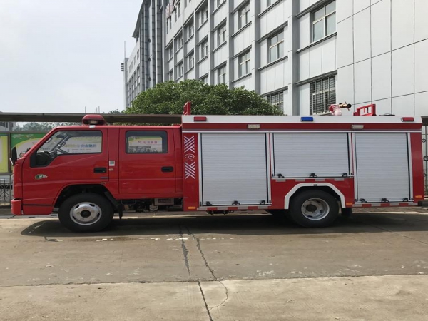 國六小型消防車江鈴水罐消防車2噸