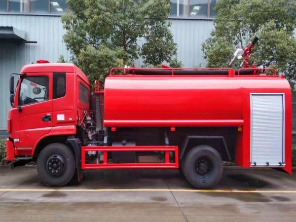 東風(fēng)天錦消防灑水車(chē)10噸
